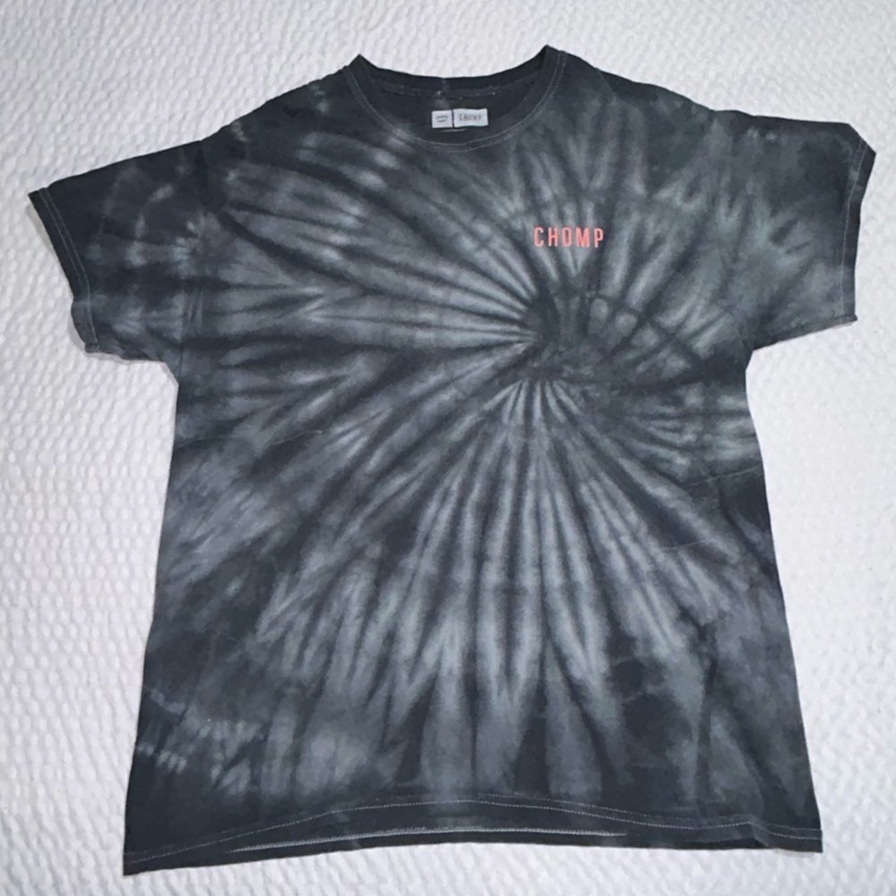 Chomp size large tie dye t shirt with back graphic